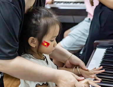 Top 5 sai lầm khi cho con học piano khiến bé nhanh chán (phụ huynh thường mắc phải)